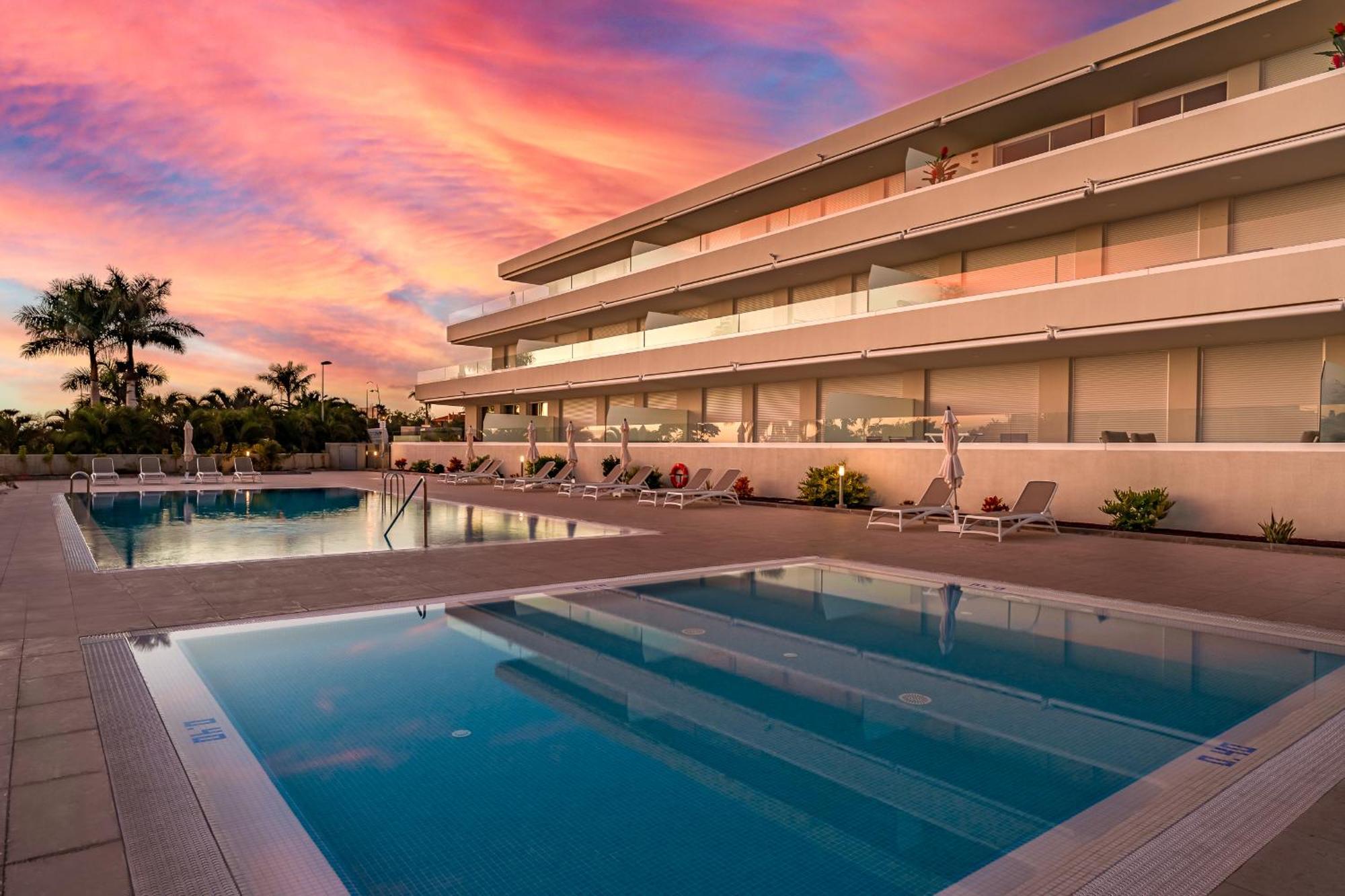 Apartamento Modern New Terrazas De Costa Adeje. Heated Pool, Big Terrace And Private Parking